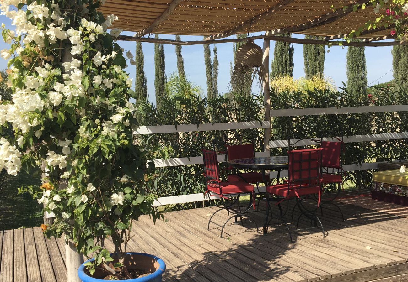 Rent by room in Essaouira - Chambre Bouzama petit-déjeuner compris,  vue Piscine