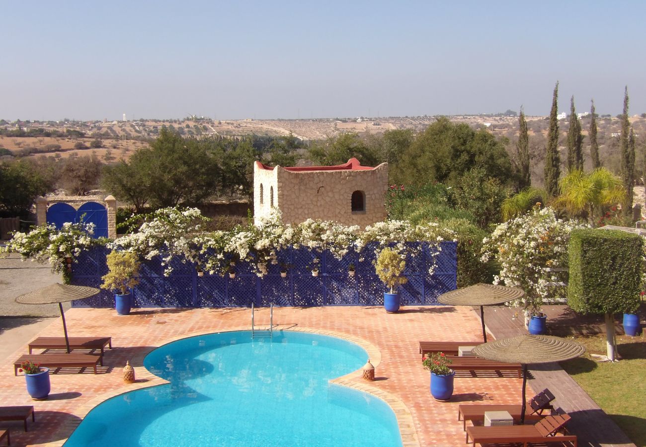 Rent by room in Essaouira - Suite Tidzi petit-déjeuner compris vue Piscine