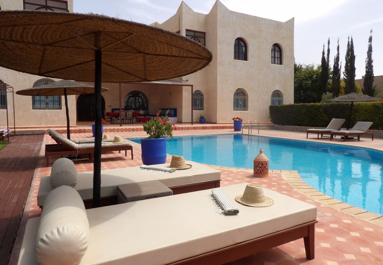 Rent by room in Essaouira - Suite Gnaoua petit-déjeuner compris vue piscine