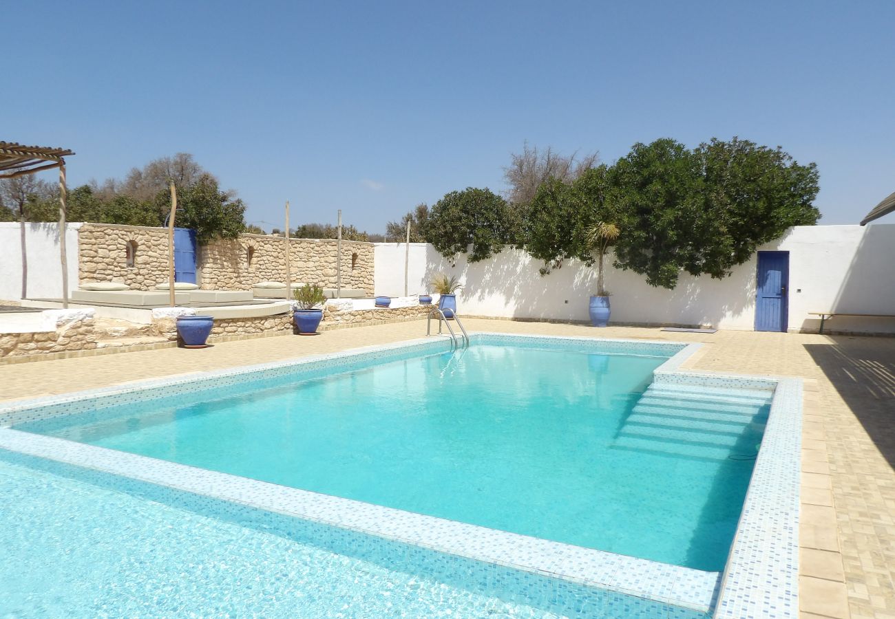 Villa in Essaouira - Villa climatisée avec piscine privée à 15 mn des plages