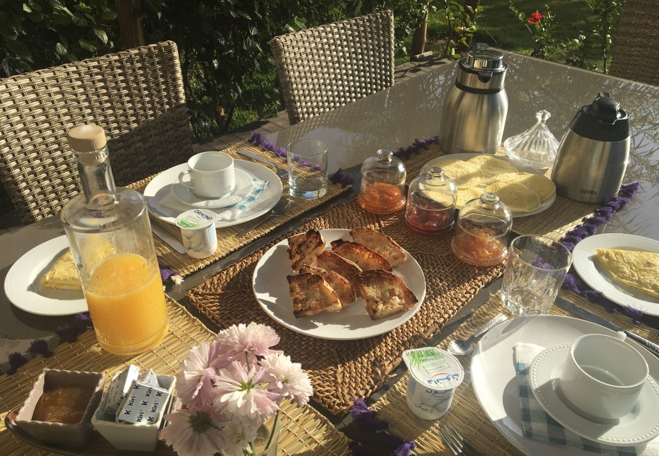 Chambres d'hôtes à Essaouira - Chambre Bouzama petit-déjeuner compris,  vue Piscine