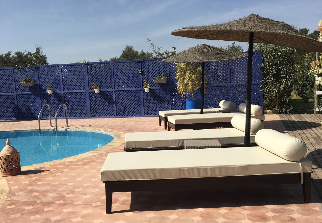 Chambres d'hôtes à Essaouira - Chambre Bouzama petit-déjeuner compris,  vue Piscine