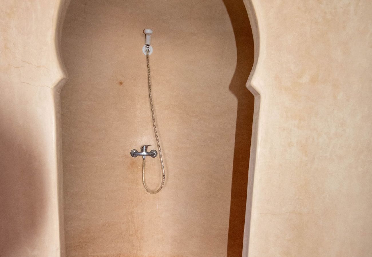 Chambres d'hôtes à Essaouira - Suite double Tidzi avec salle d'eau privative vue Piscine