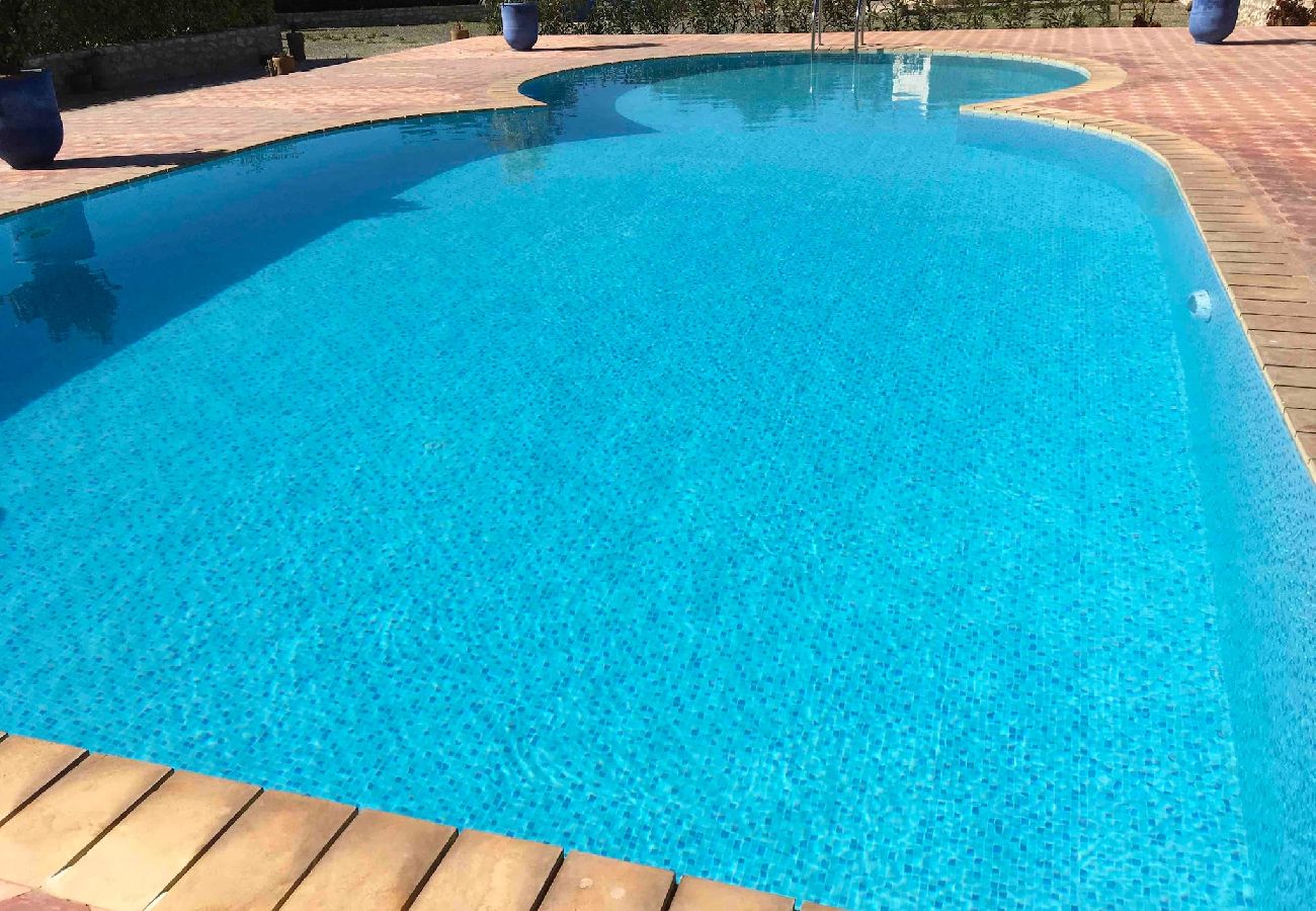 Chambres d'hôtes à Essaouira - Suite double Tidzi avec salle d'eau privative vue Piscine