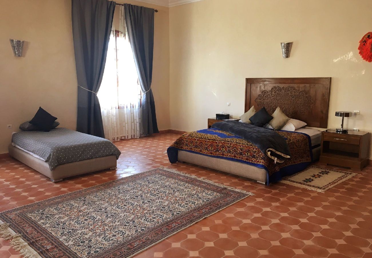 Chambres d'hôtes à Essaouira - Suite triple Chefchaouen avec salle d'eau privative vue jardin