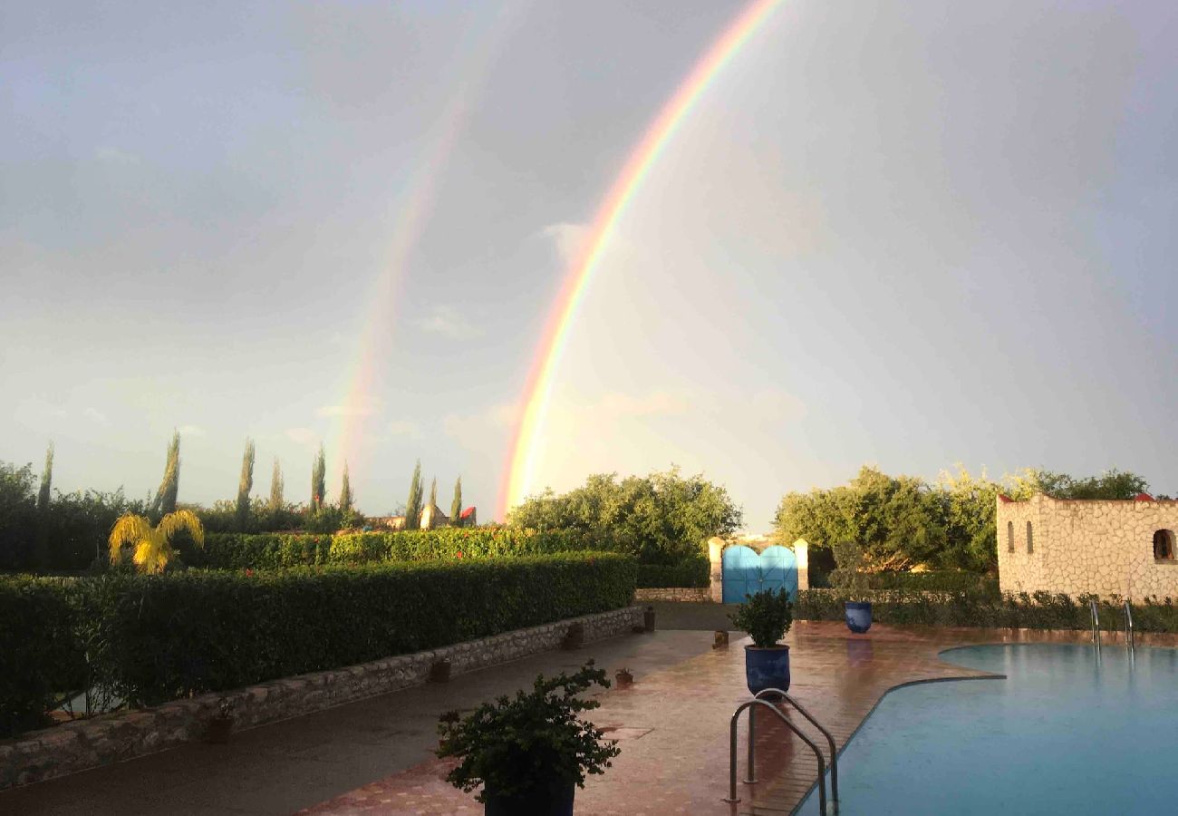 Chambres d'hôtes à Essaouira - Suite triple Chefchaouen avec salle d'eau privative vue jardin