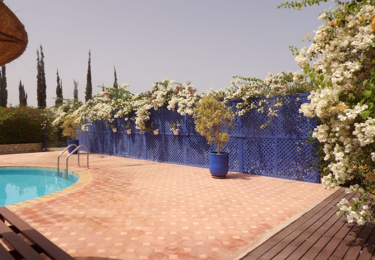 Chambres d'hôtes à Essaouira - Suite triple Chefchaouen avec salle d'eau privative vue jardin
