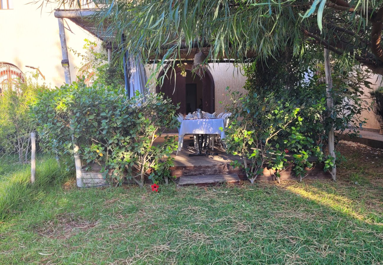 Chambres d'hôtes à Essaouira - Suite triple Chefchaouen avec salle d'eau privative vue jardin
