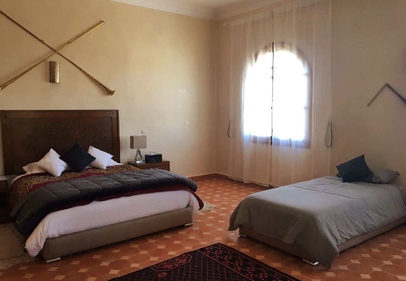 Chambres d'hôtes à Essaouira - Suite triple Gnaoua avec salle d'eau privative vue sur la piscine