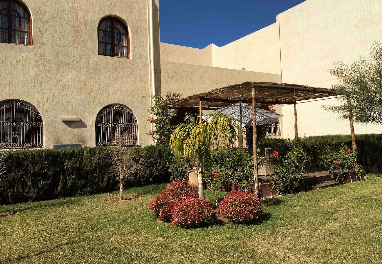 Chambres d'hôtes à Essaouira - Suite triple Gnaoua avec salle d'eau privative vue sur la piscine